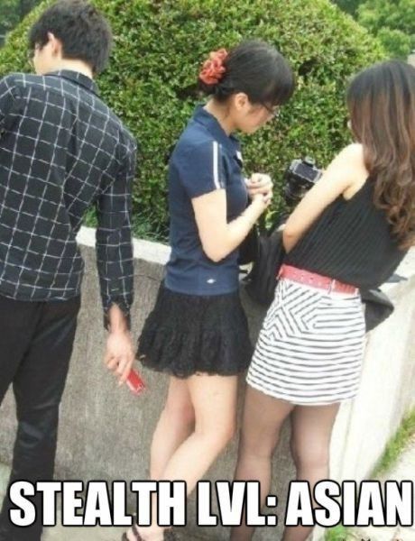 man_taking_upskirt_photo_09