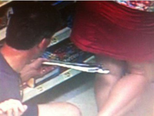 man_taking_upskirt_photo_21