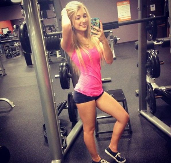 girls_posing_for_selfie__33