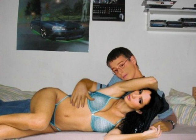 fake_girlfriend_13