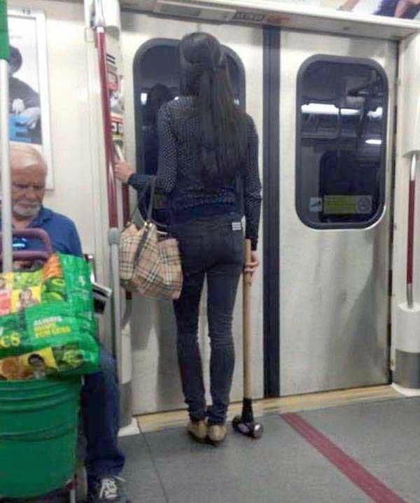 weird_people_in_Train04