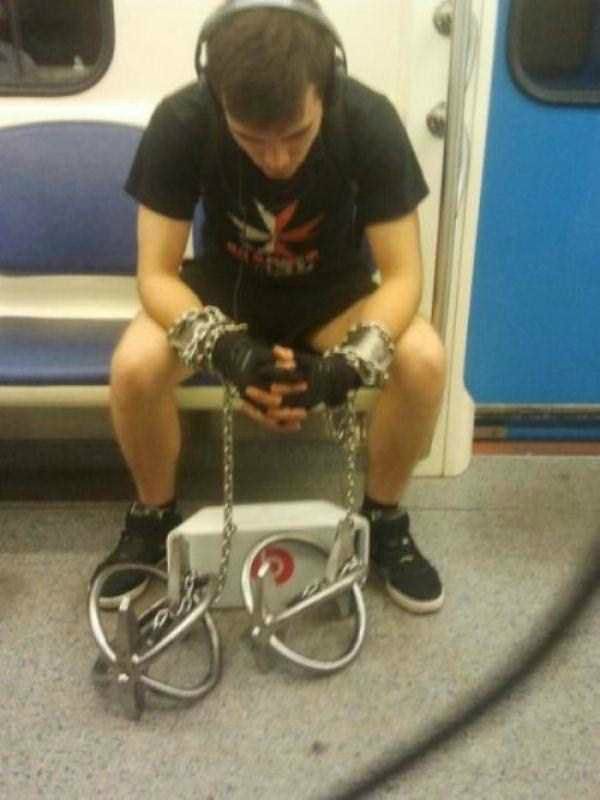 weird_people_in_Train19