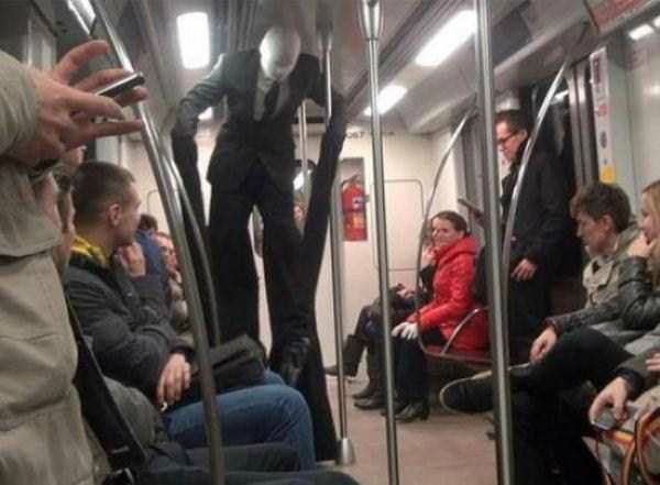 weird_people_in_Train27
