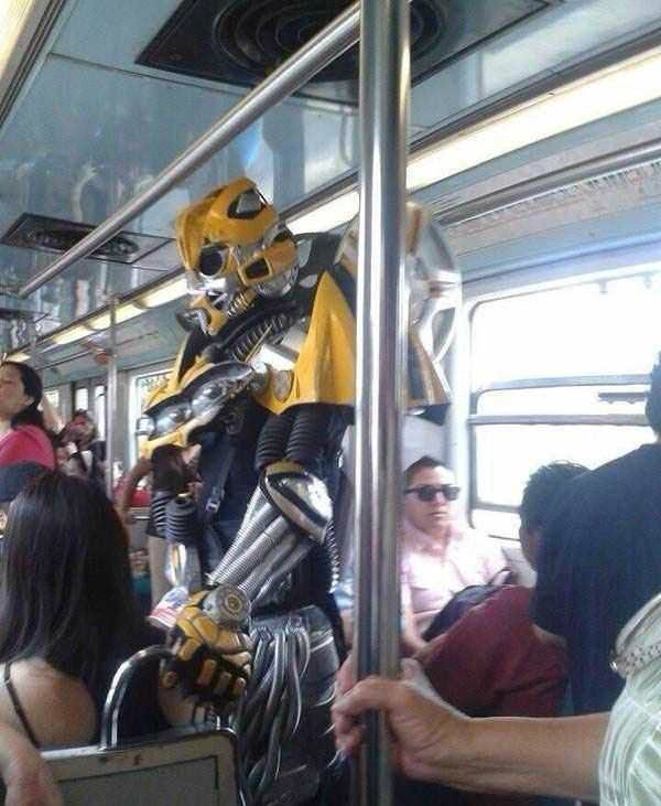 weird_people_in_Train35